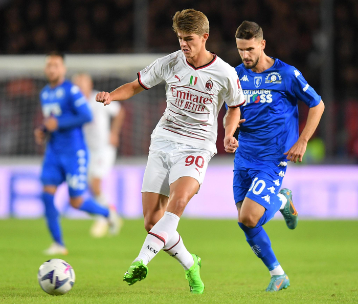 一家俱乐部 一家俱乐部