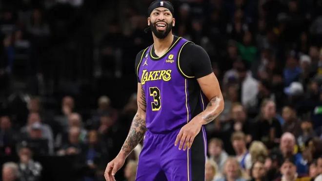 在历史与现 在历史与现