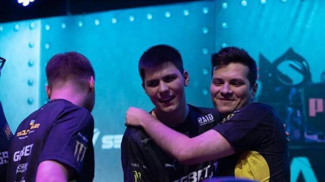 兼具顺子与 兼具顺子与