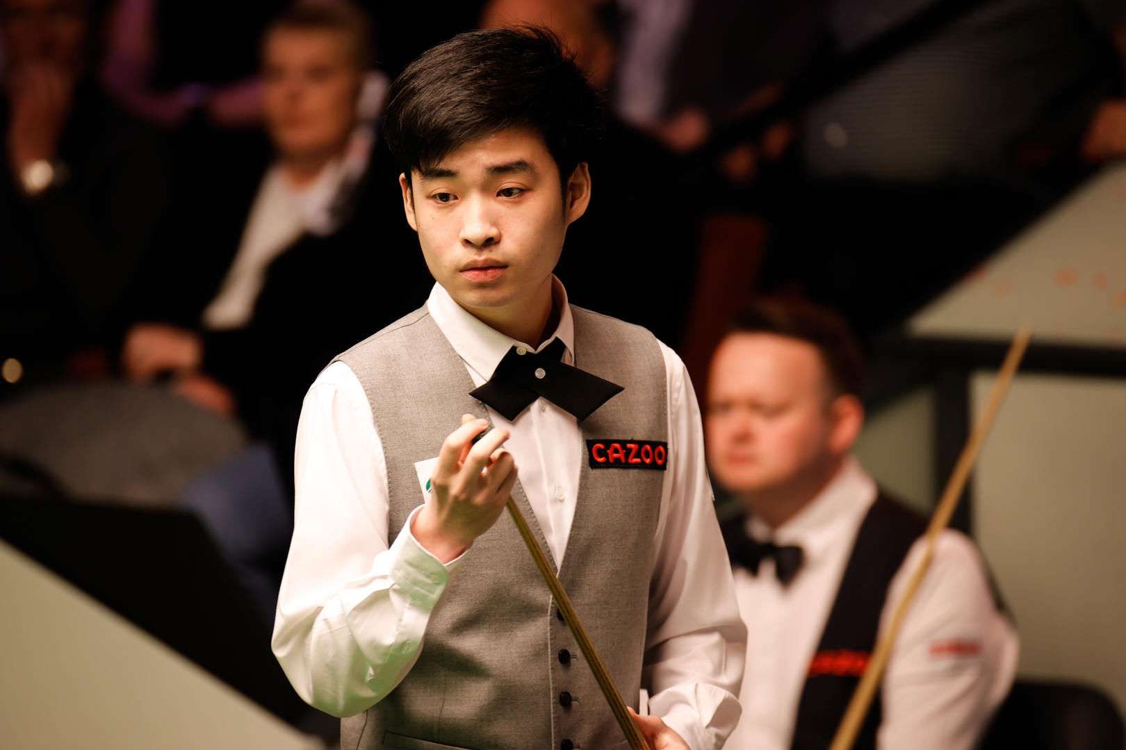 训背景与上 训背景与上